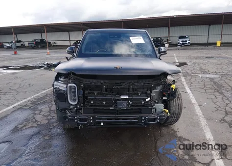 2025 Rivian R1S Ascend Tri Motor Max Pack/Premium Tri Motor Max Pack z USA, uszkodzony, nr VIN 7PDSGCBP3SN058151